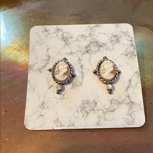True Vintage Sterling Silver Cameo Earrings